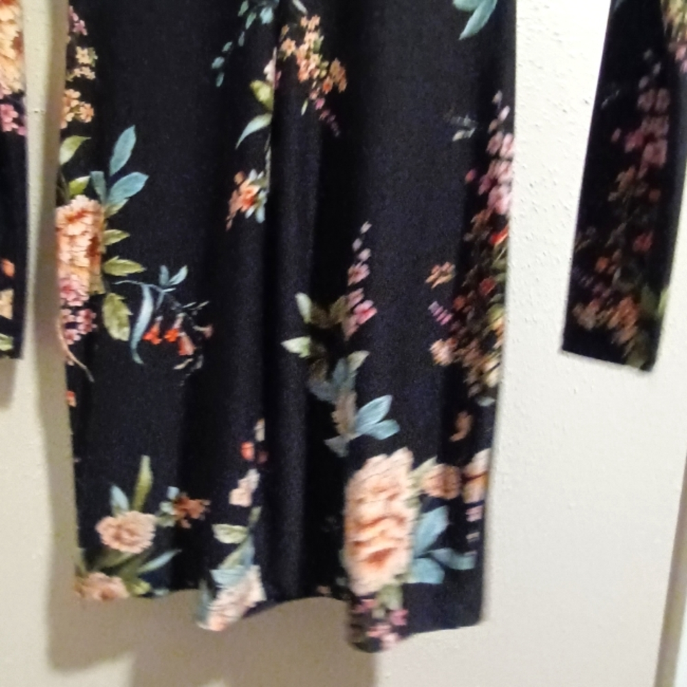 DRESS - Picture 7 of 7